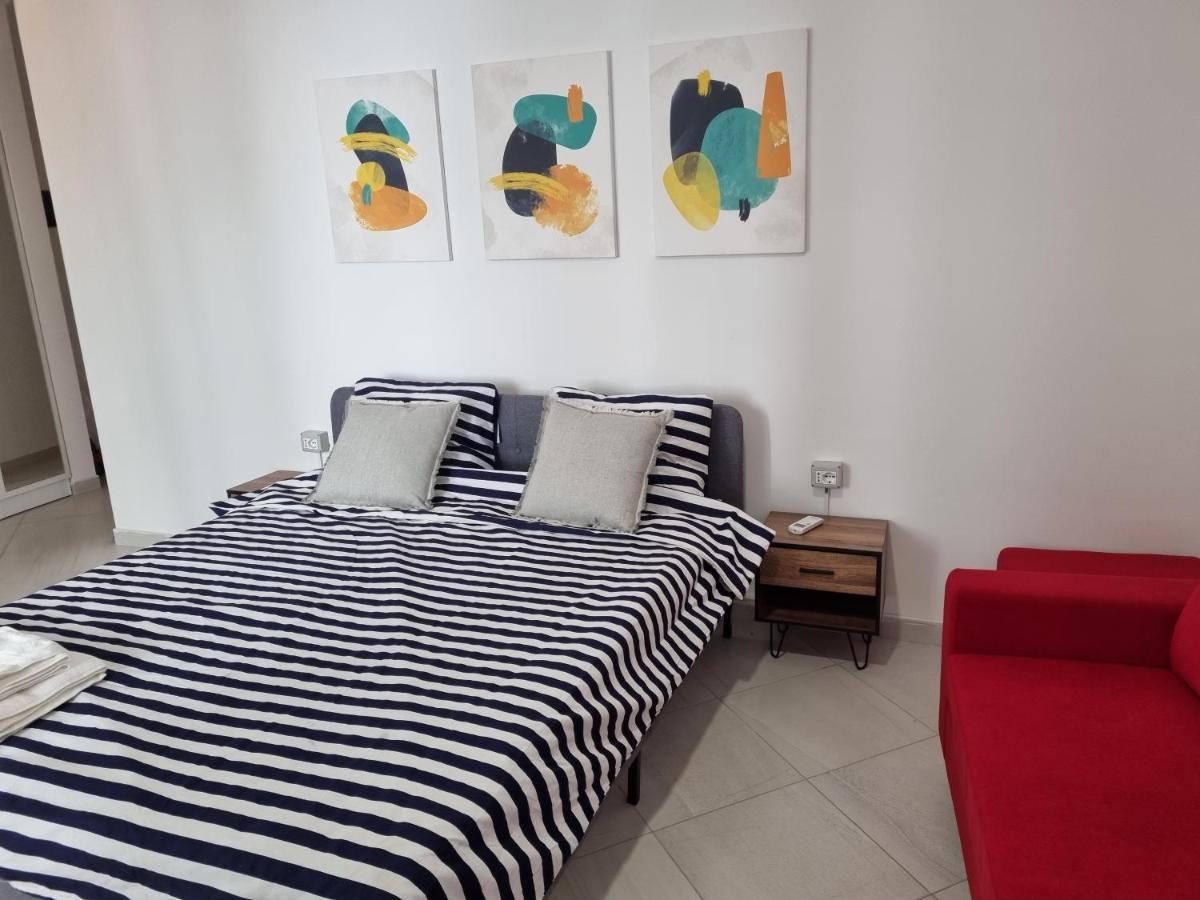 New Modern Studio In Central Tirana Apartment Exterior photo