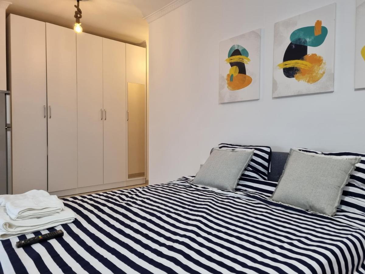 New Modern Studio In Central Tirana Apartment Exterior photo